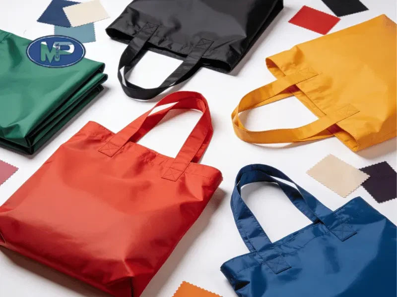 पॉलिएस्टर फैब्रिक की व्याख्या: प्रकार, उपयोग और टोट बैग के लिए कैसे चुनें